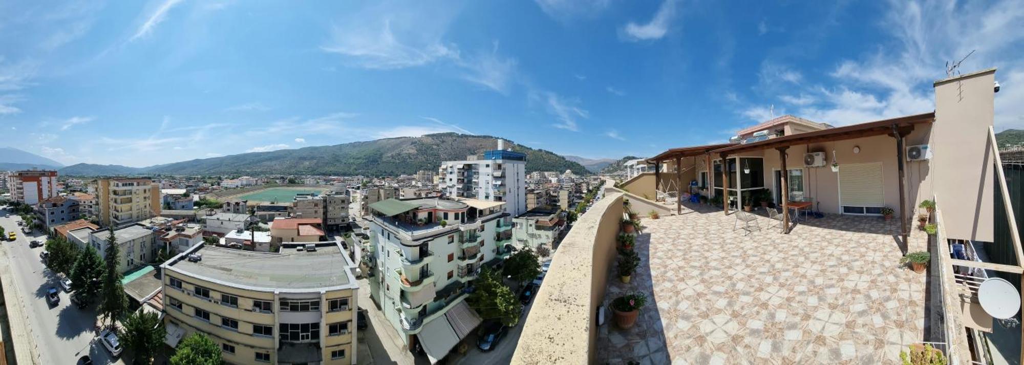 Luis Penthouse Apartment Berat Luaran gambar